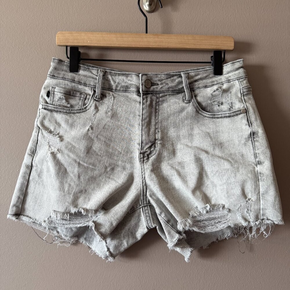 Women's L Judy Blue Gray Distressed Jean Shorts - Picture 2 of 6